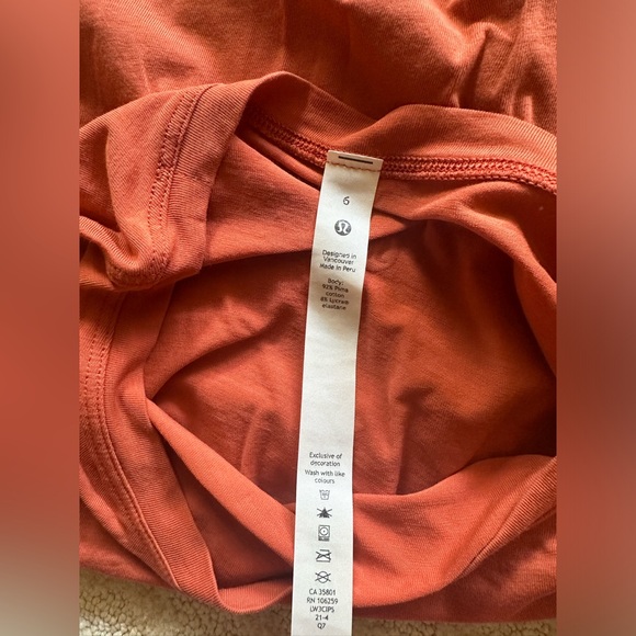 Lululemon | Cates Tee - Picture 3 of 6